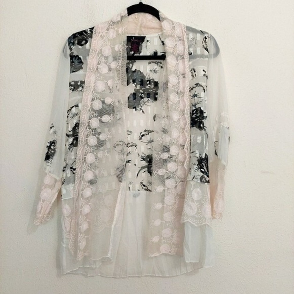 Alberto Makali  Pink Black Floral Sleer Lace Kimono Cover-Up Sz S Fairy Dainty‎